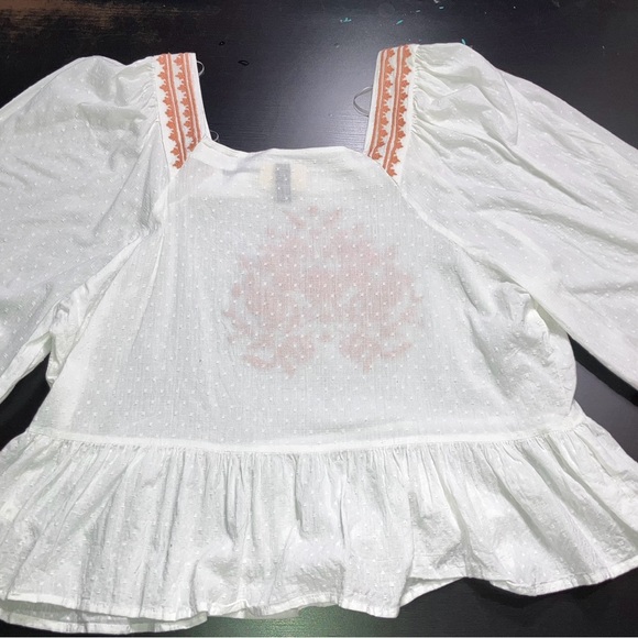 Universal Thread Women’s XXL puffed sleeve 100% cotton embroidered Blouse - Picture 3 of 16